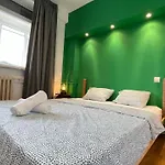 Apartment Terrace Balcony Downtown Delight Old Town Oasis Center Universitate Square Old Town *