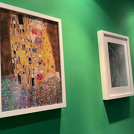 Terrace Balcony Downtown Delight Old Town Oasis Center Universitate Square Old Town アパート *