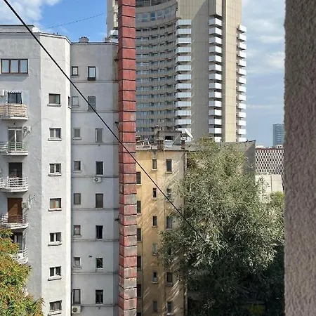 Terrace Balcony Downtown Delight Old Town Oasis Center Universitate Square Old Town ブカレスト