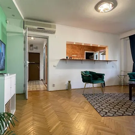 Terrace Balcony Downtown Delight Old Town Oasis Center Universitate Square Old Town * Bukarest