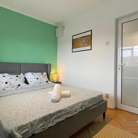 Terrace Balcony Downtown Delight Old Town Oasis Center Universitate Square Old Town Bukarest