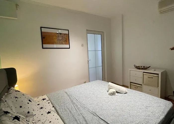 Terrace Balcony Downtown Delight Old Town Oasis Center Universitate Square Old Town بوخارست