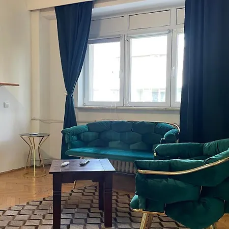 Appartement Terrace Balcony Downtown Delight Old Town Oasis Center Universitate Square Old Town *