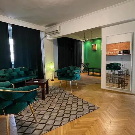 Terrace Balcony Downtown Delight Old Town Oasis Center Universitate Square Old Town *